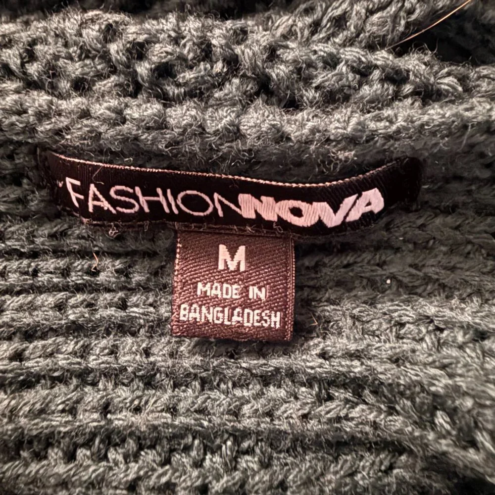 Fashion Nova Fall’s Favorite Girl Hunter Green Sweater | M - Picture 6 of 8
